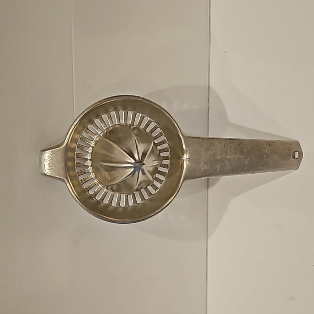 Vintage Foley Citrus Juicer Aluminum Reamer